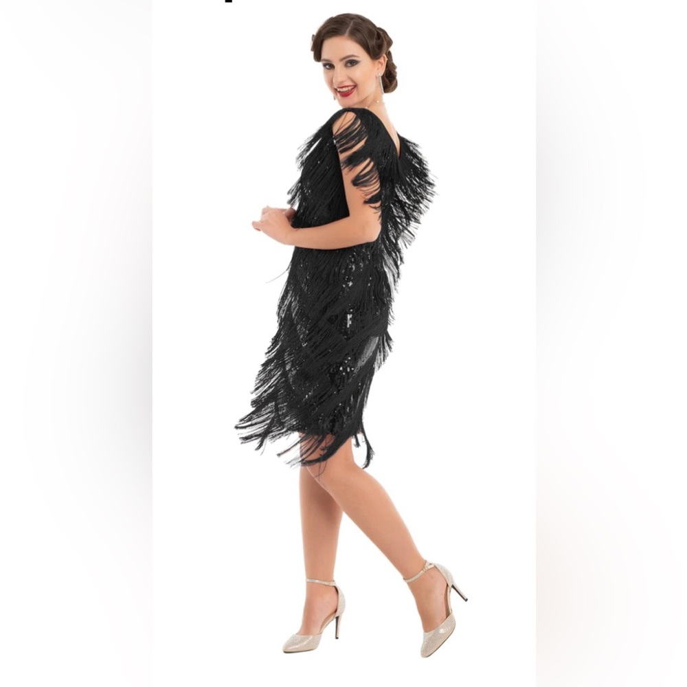 🥂Pretty Guide Fringe over sequins flapper style v-neck sleeveless midi eve dress
